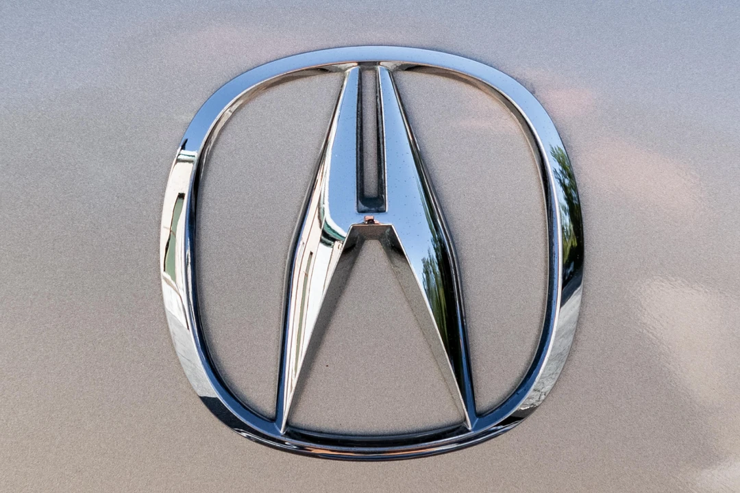 2002 Acura RL 1st Gen - Image 22 of 31
