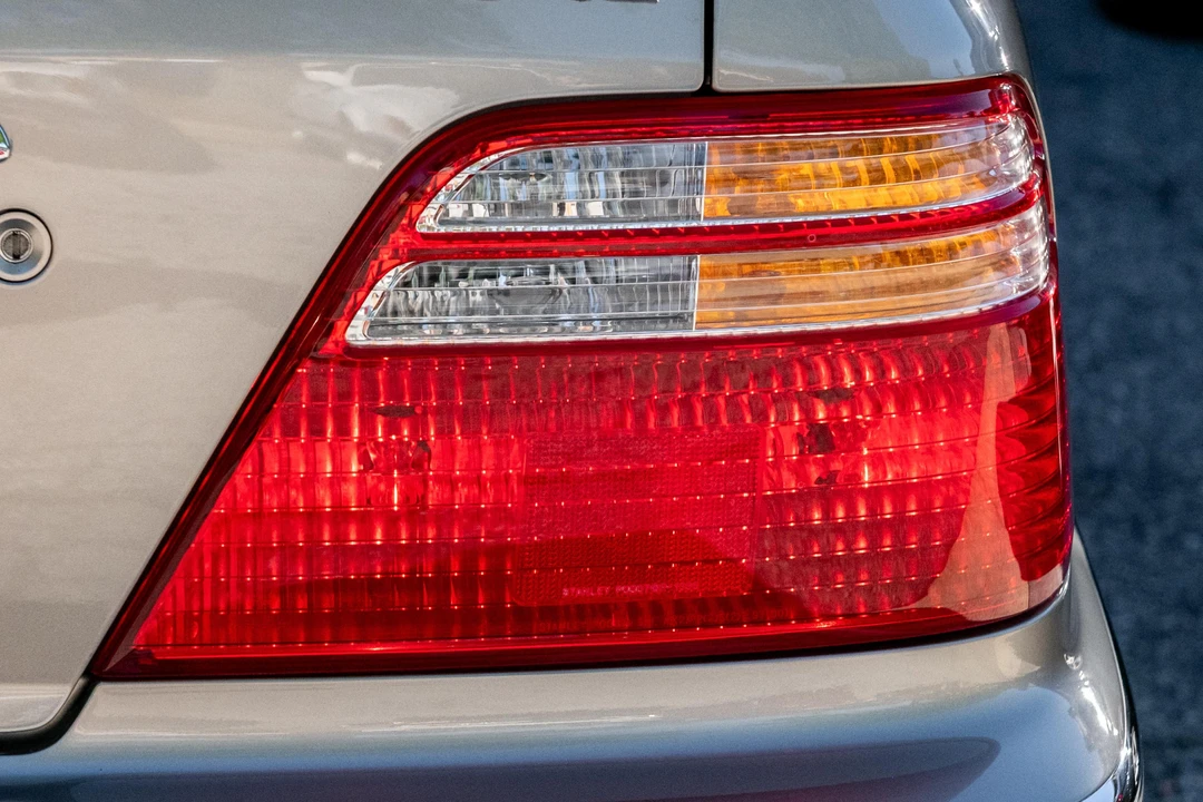 2002 Acura RL 1st Gen - Image 23 of 31
