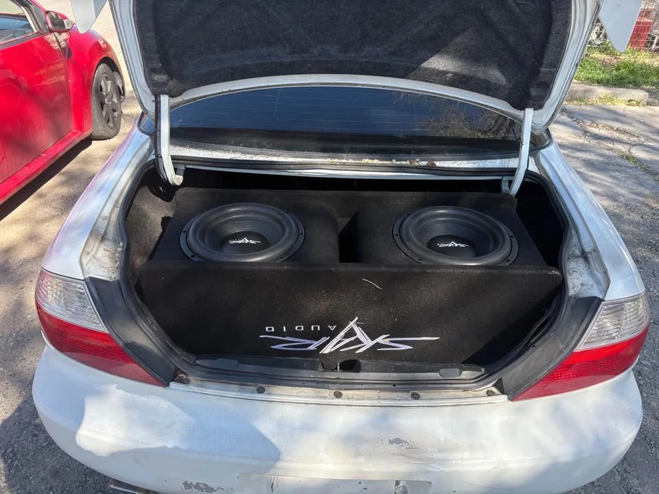 2002 Acura CL 2nd Gen - Image 2 of 18