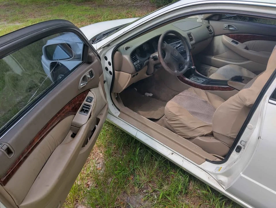 2002 Acura CL 2nd Gen - Image 8 of 17