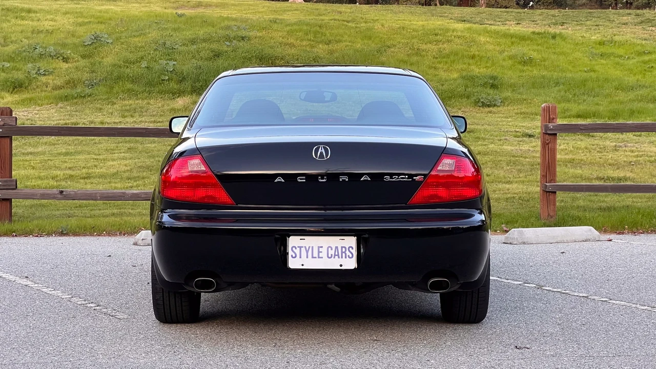 2002 Acura CL 2nd Gen - Image 16 of 31