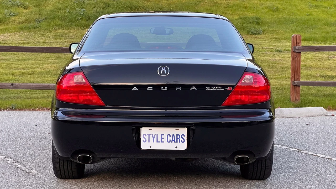 2002 Acura CL 2nd Gen - Image 17 of 31