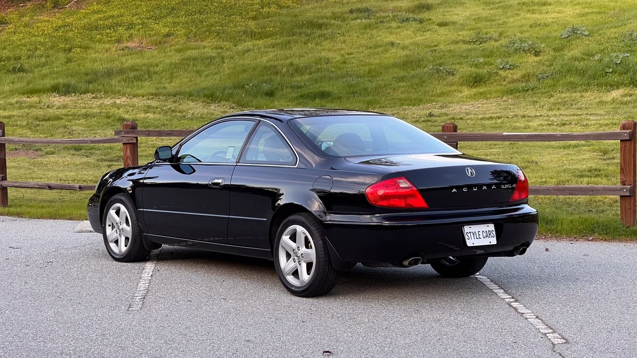 2002 Acura CL 2nd Gen - Image 10 of 31