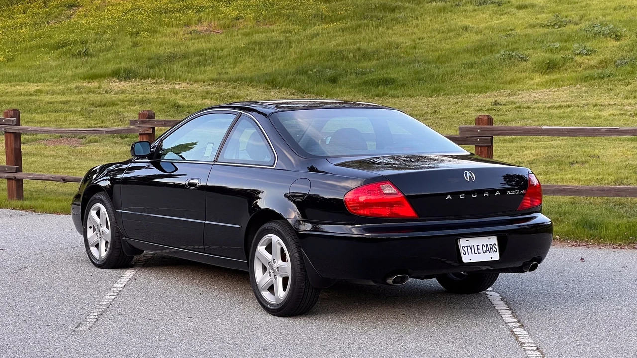 2002 Acura CL 2nd Gen - Image 13 of 31