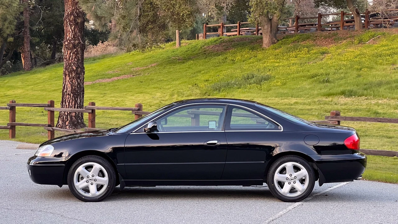 2002 Acura CL 2nd Gen - Image 9 of 31