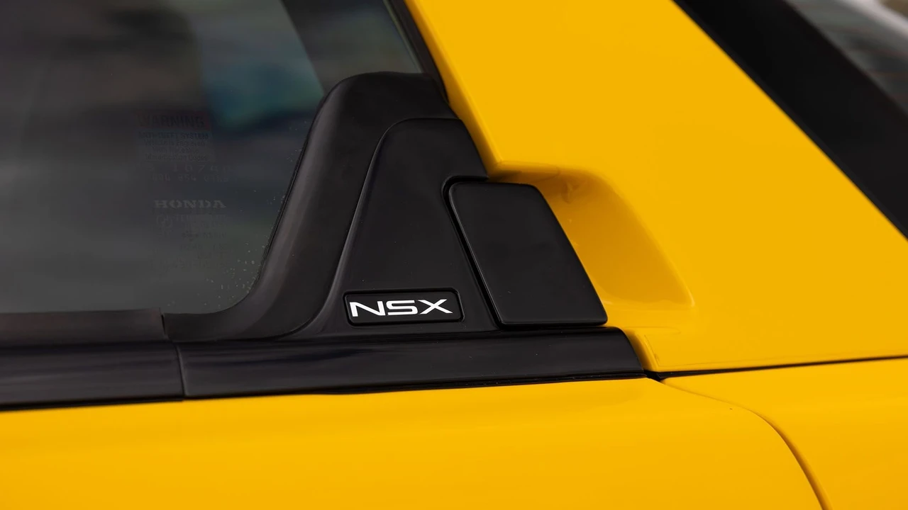 2002 Acura NA2 NSX - Image 24 of 31
