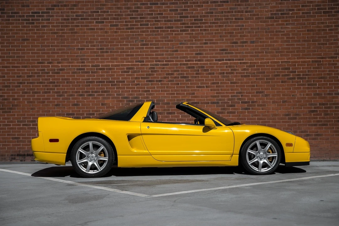 2002 Acura NA2 NSX - Image 8 of 12