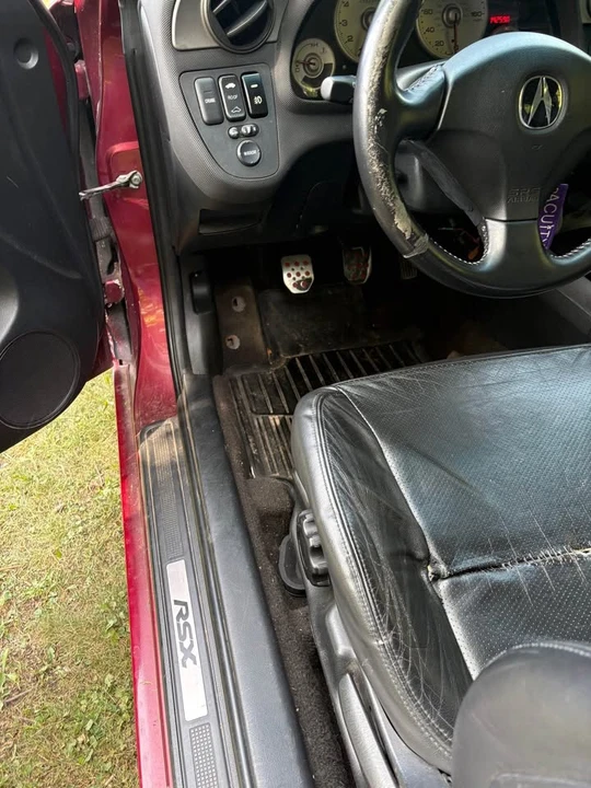2002 Acura RSX Type-S - Image 10 of 19