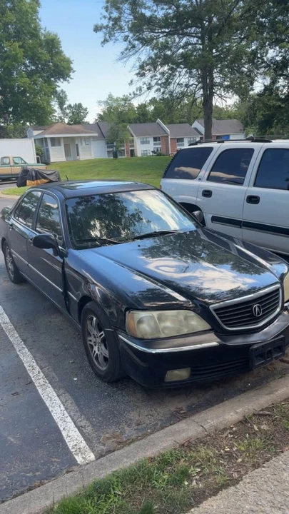 2002 Acura RL 1st Gen - Image 2 of 3