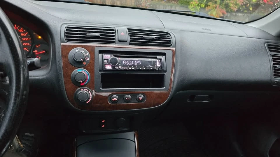 2002 Acura EL - Image 7 of 10
