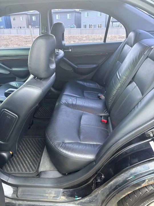 2002 Acura EL - Image 11 of 13