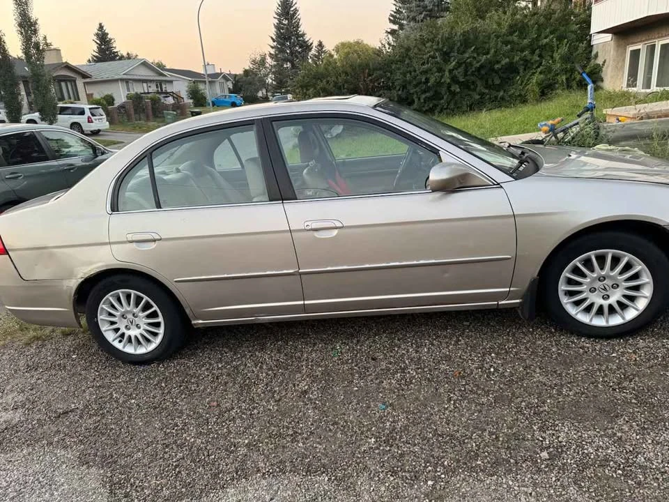 2002 Acura EL - Image 6 of 8