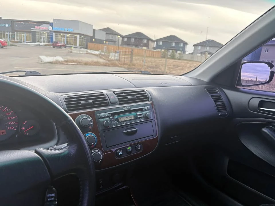 2002 Acura EL - Image 8 of 13