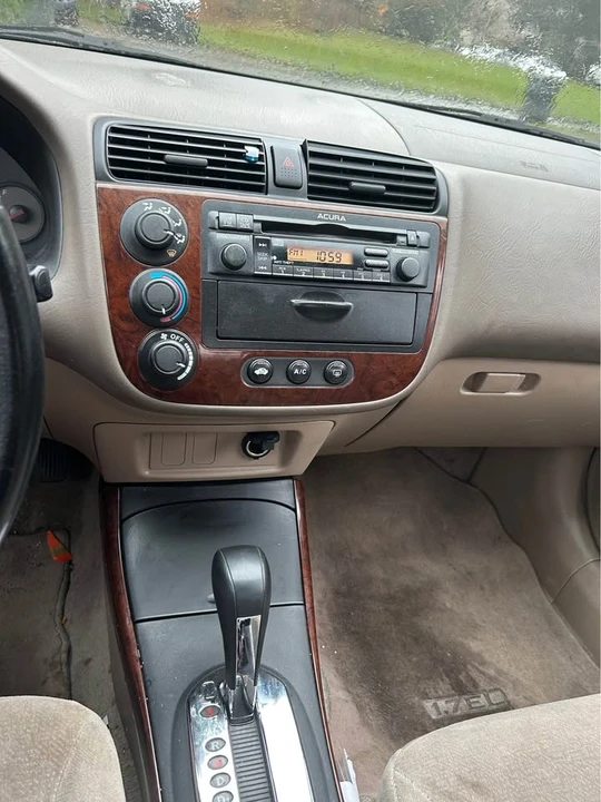 2002 Acura EL - Image 3 of 7