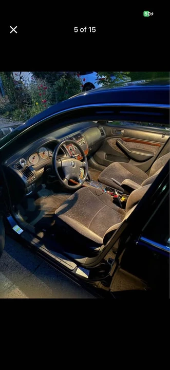 2002 Acura EL - Image 2 of 11
