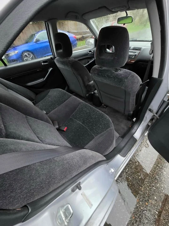 2002 Acura EL - Image 8 of 17