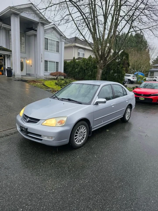 2002 Acura EL - Image 2 of 17