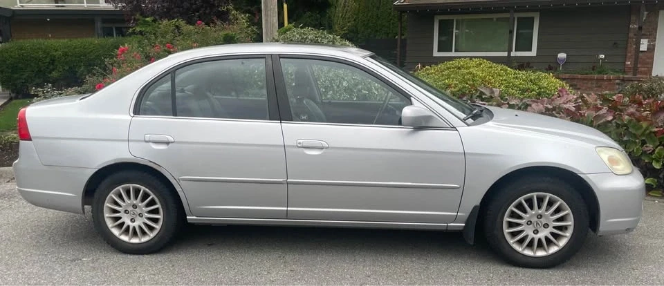 2002 Acura EL - Image 2 of 7