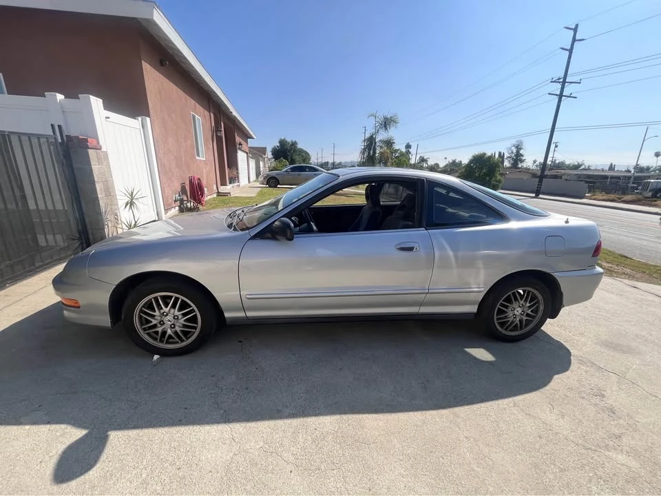 2002 Acura Integra 4th Gen - Image 2 of 10