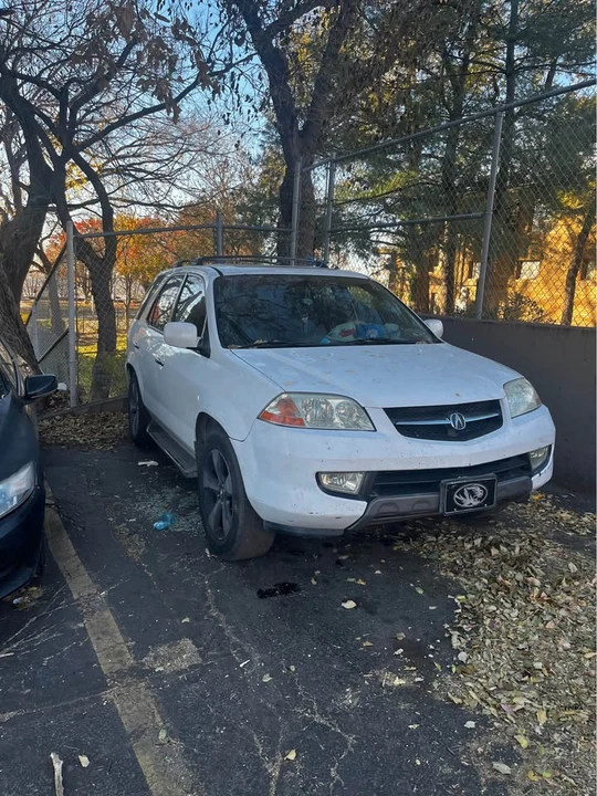 2002 Acura MDX 1st Gen - Image 2 of 5