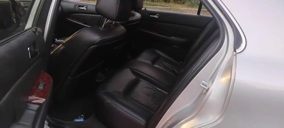 2002 Acura RL 1st Gen - Image 6 of 8