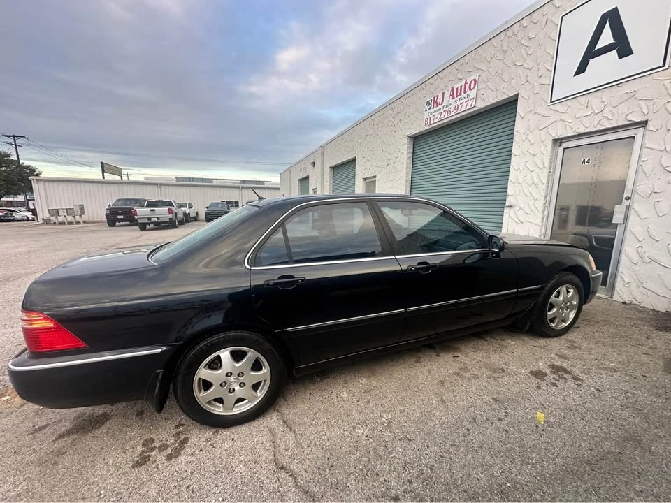 2002 Acura RL 2nd Gen - Image 9 of 10