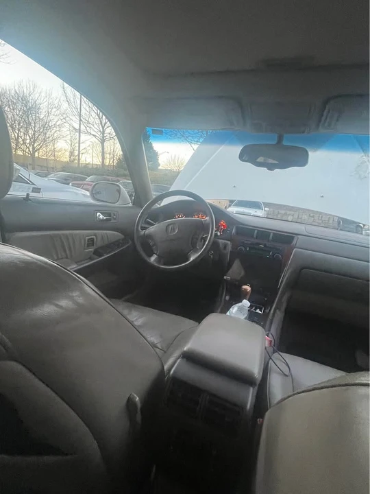 2002 Acura RL 2nd Gen - Image 13 of 14