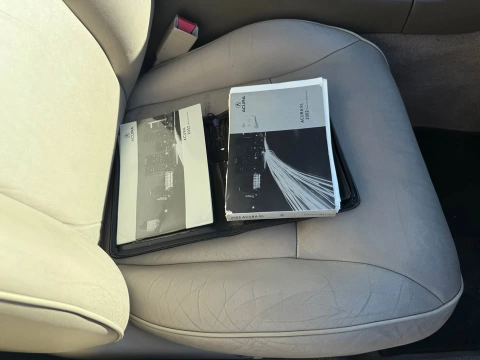 2002 Acura RL 1st Gen - Image 12 of 19