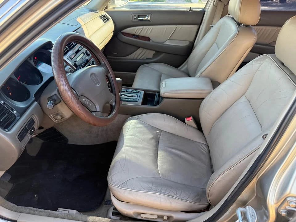 2002 Acura RL 1st Gen - Image 7 of 19