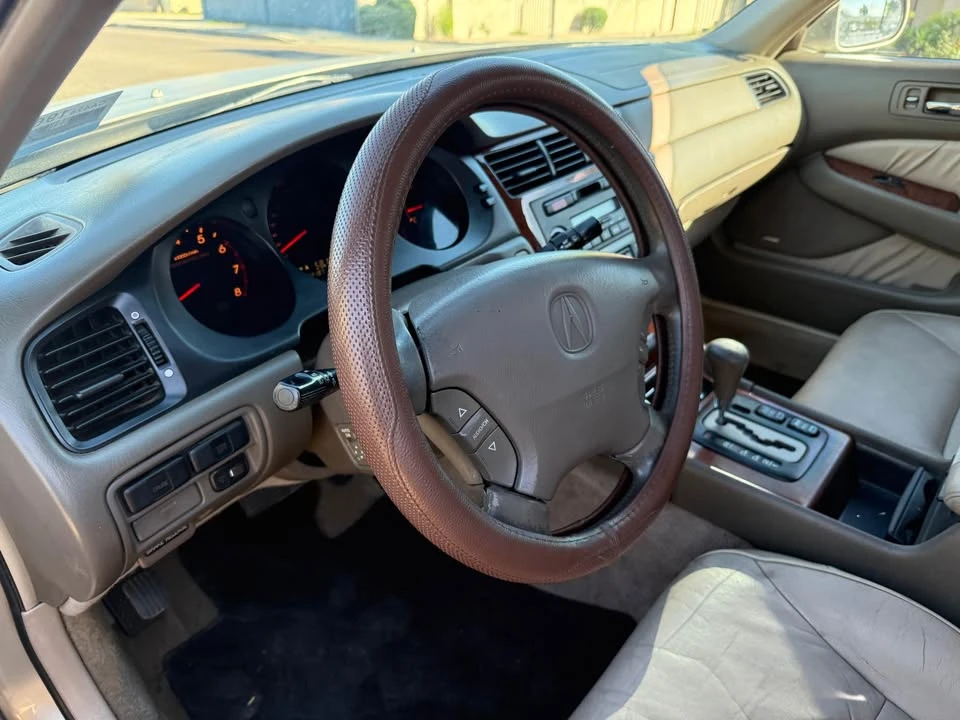 2002 Acura RL 1st Gen - Image 9 of 19