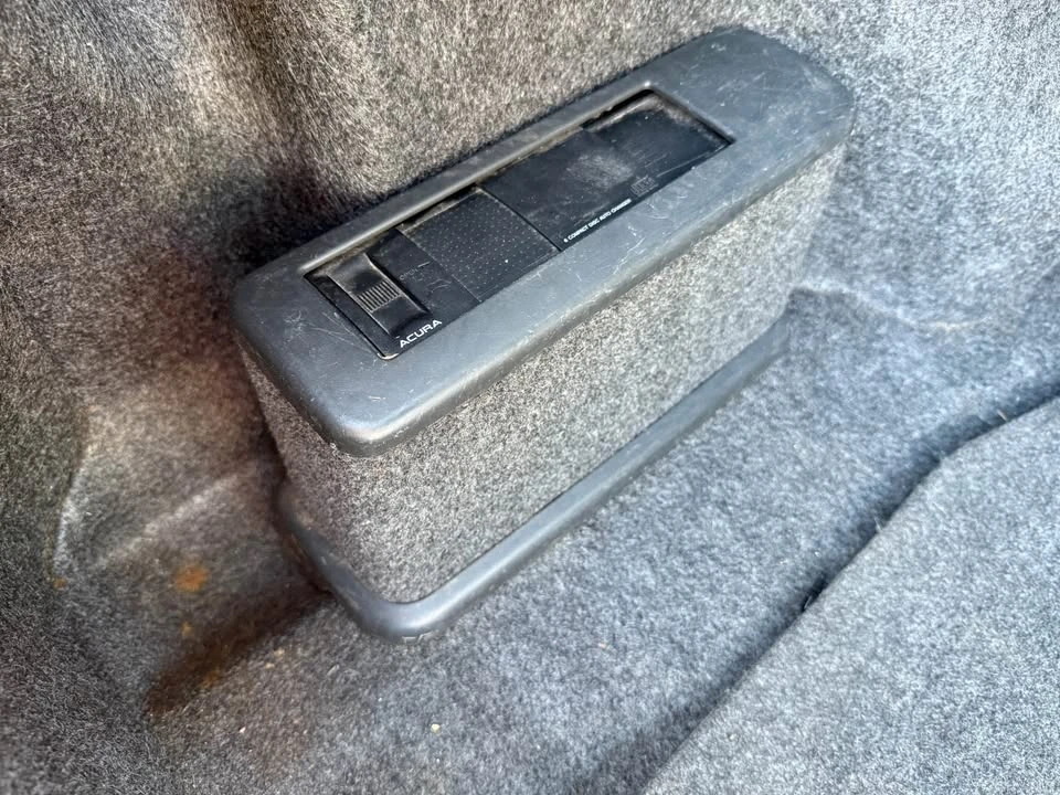 2002 Acura RL 1st Gen - Image 14 of 19