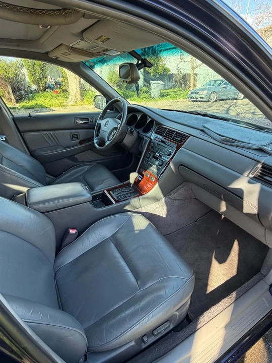 2002 Acura RL 1st Gen - Image 5 of 8