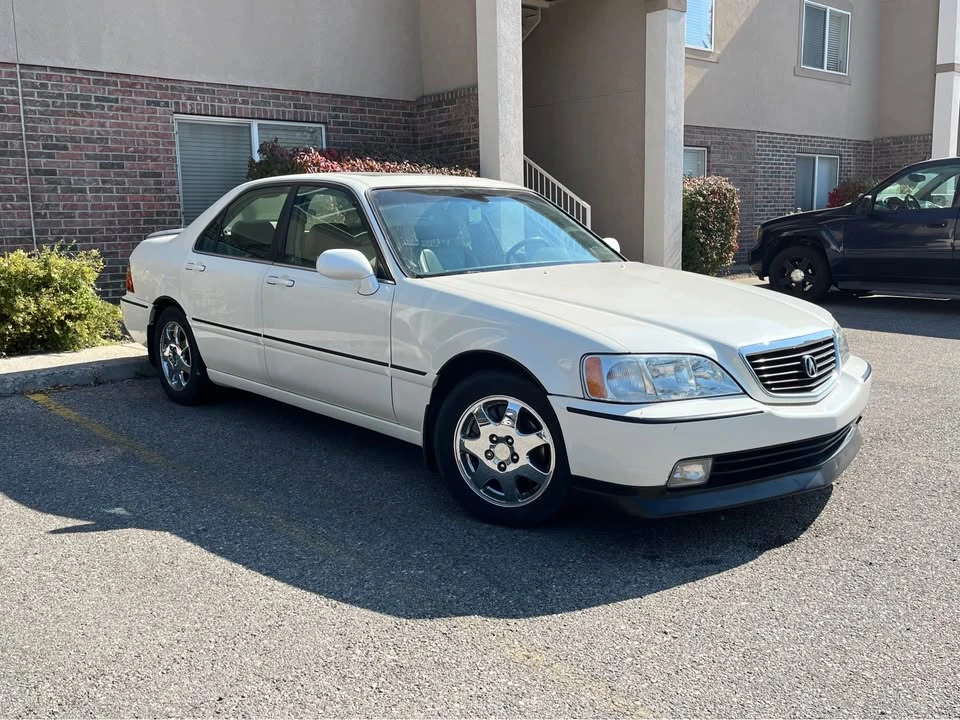 2002 Acura RL 1st Gen - Image 2 of 5