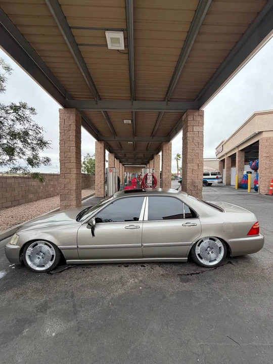 2002 Acura RL 1st Gen - Image 3 of 8