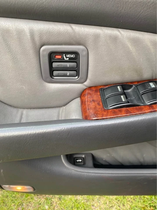 2002 Acura RL 1st Gen - Image 13 of 16