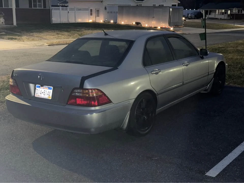 2002 Acura RL 1st Gen - Image 10 of 12