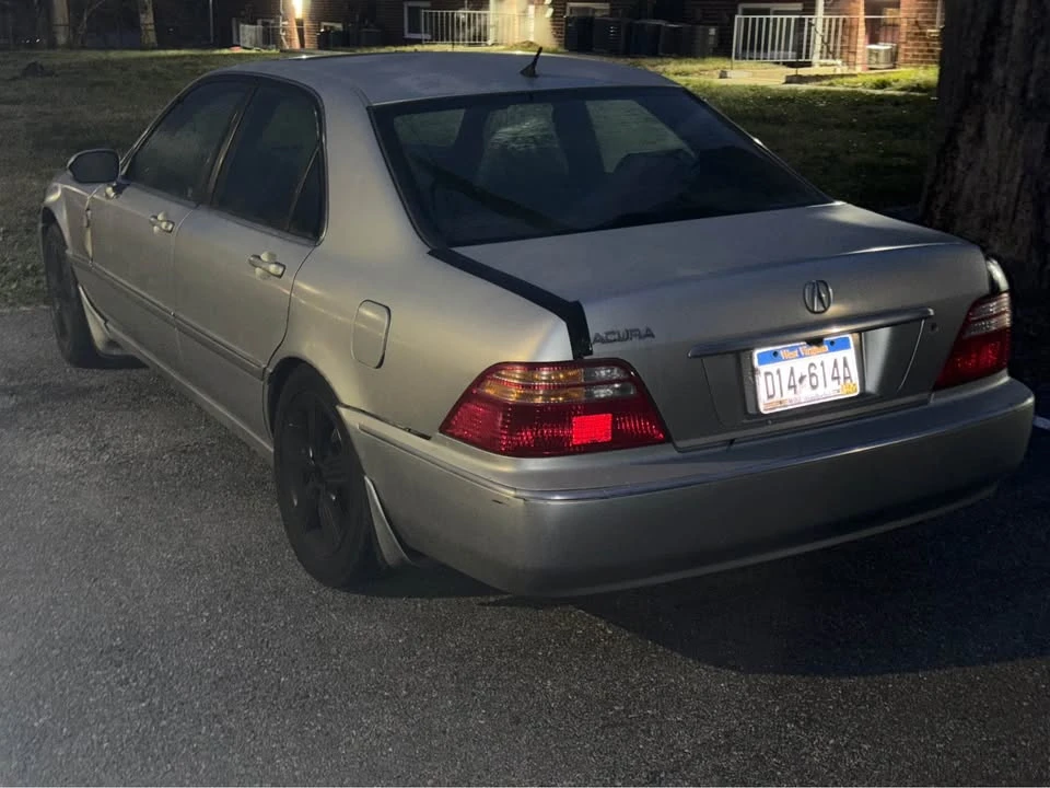 2002 Acura RL 1st Gen - Image 9 of 12