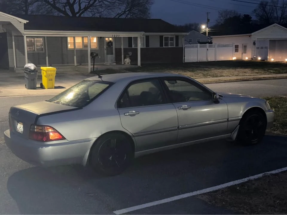 2002 Acura RL 1st Gen - Image 11 of 12