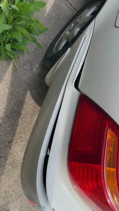 2002 Acura RL 1st Gen - Image 6 of 11