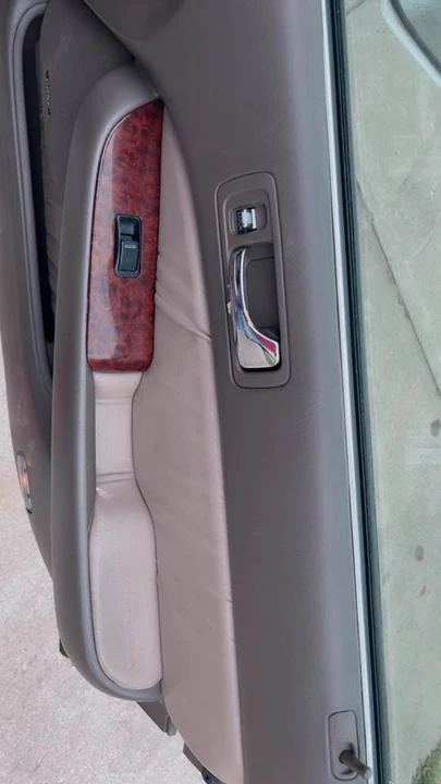 2002 Acura RL 1st Gen - Image 8 of 11