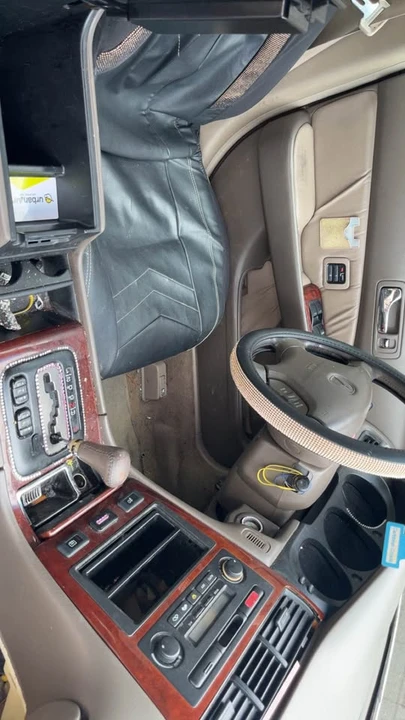 2002 Acura RL 1st Gen - Image 7 of 11
