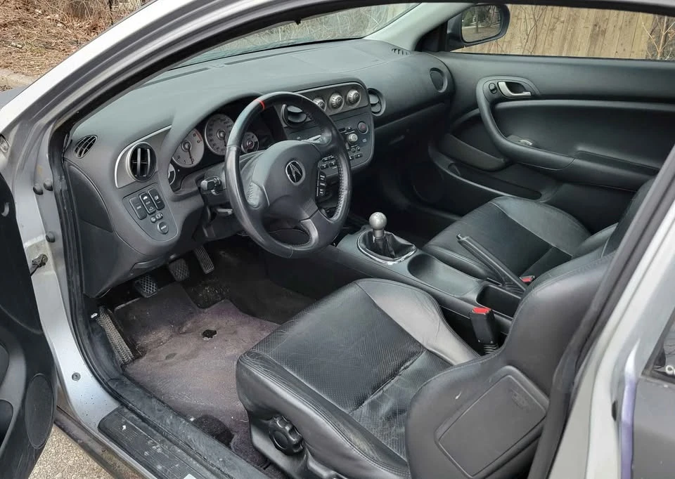 2002 Acura RSX - Image 8 of 9