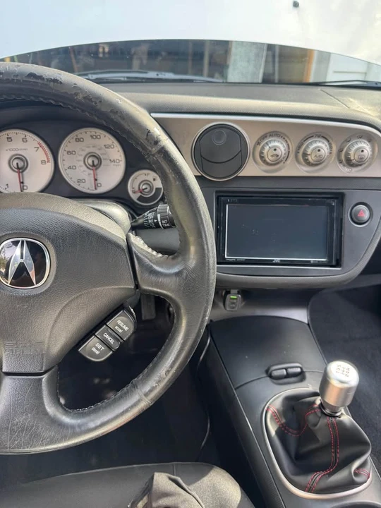 2002 Acura RSX - Image 8 of 9