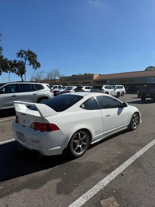 2002 Acura Integra 4th Gen - Image 2 of 9