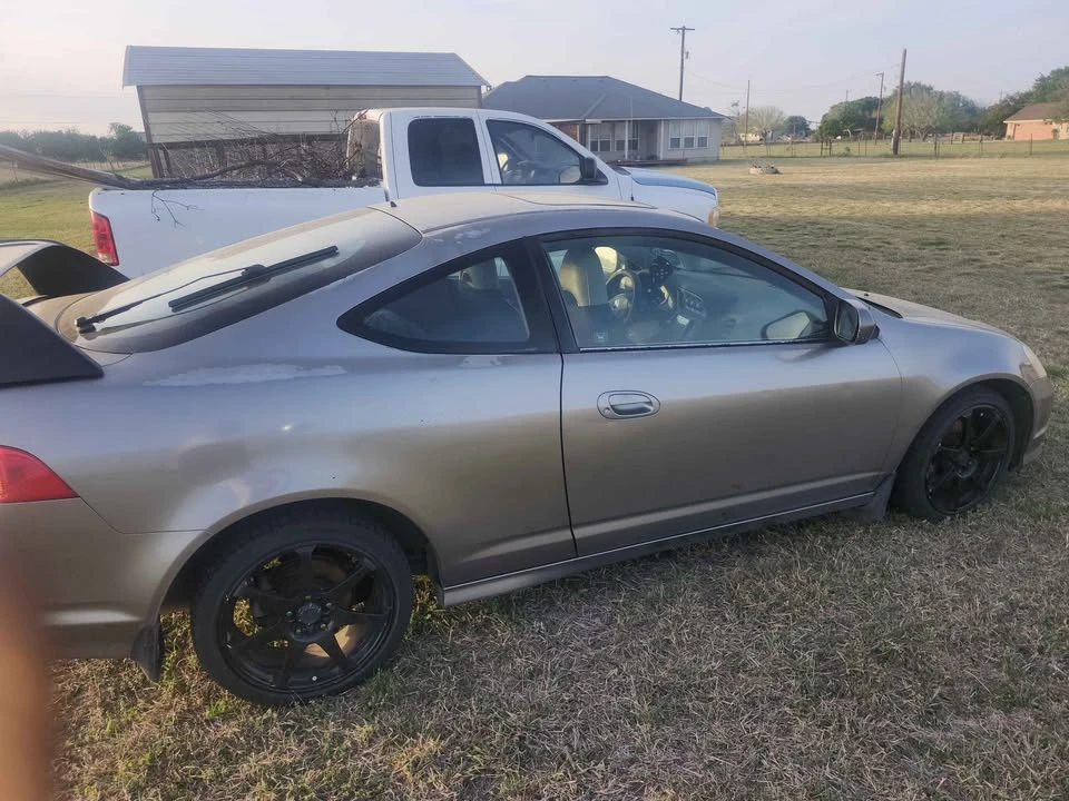 2002 Acura Integra 4th Gen - Image 2 of 10