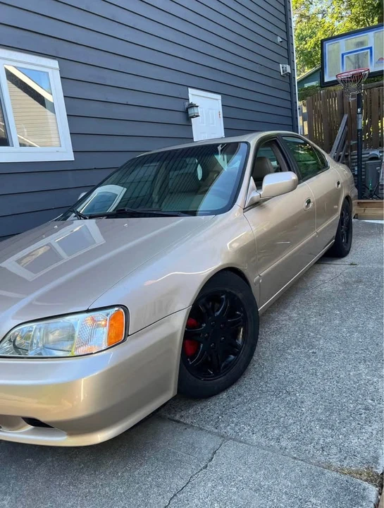 2002 Acura TL 2nd Gen - Image 2 of 3
