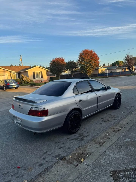 2002 Acura TL 2nd Gen - Image 11 of 15