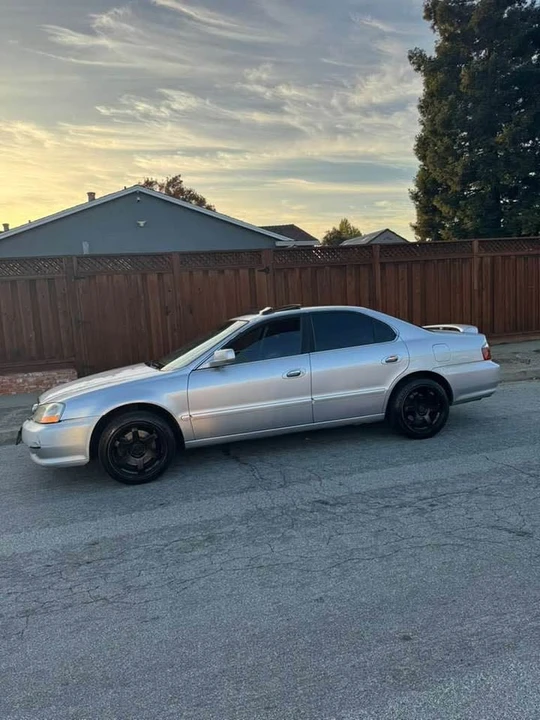 2002 Acura TL 2nd Gen - Image 2 of 15