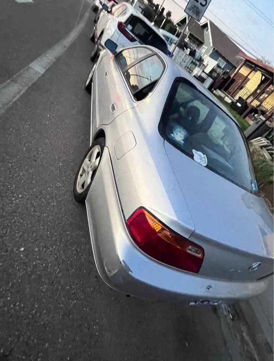 2002 Acura TL 2nd Gen - Image 2 of 2