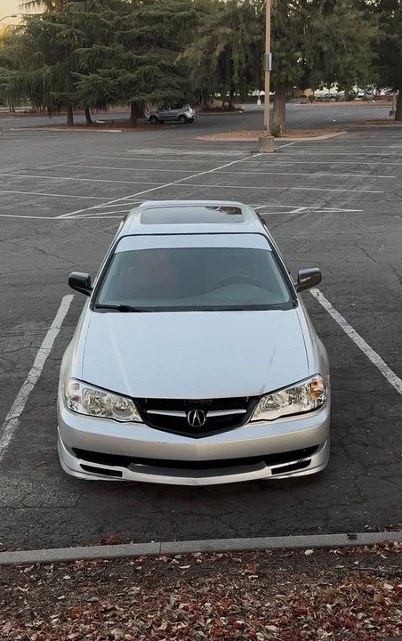 2002 Acura TL 2nd Gen - Image 2 of 10